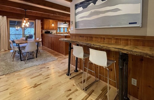 Saint-Faustin-Lac-Carre Cabin | Rustic log cabin with fireplace.