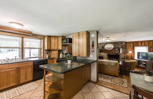 Gallatin Cabin | Rustic Cabin | 30 miles from Nashville