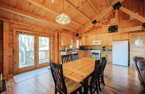 Midlands House | Rustic Cabin in Campground