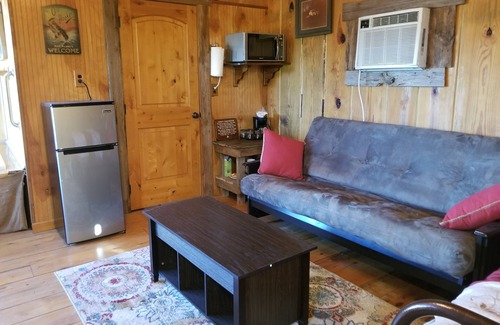 Comfort Cabin | Rustic Cabin Located in the peaceful Texas Hill Country
