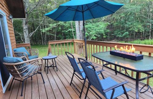 Prattsville Ski Chalet | Rustic Catskills Cabin with Hot Tub and Mountain Views