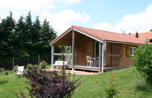 Echassieres Cottage | Rustic chalet with terrace in the heart of nature