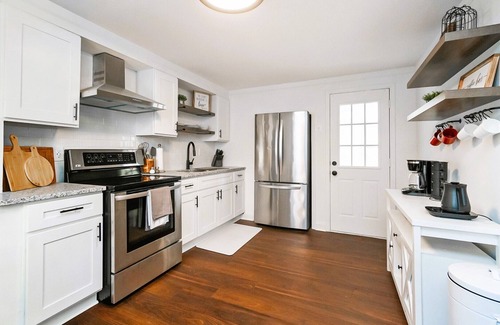 Freemansburg House | Rustic Charm 2-Bed House In Freemansburg Close To All Major Hospitals.