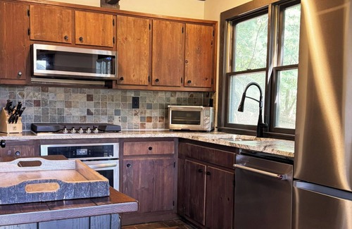 Big Canoe Cabin | Rustic Charm with a Mountain View