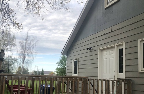 Swan River House | Rustic Charmer , your perfect home away from home
