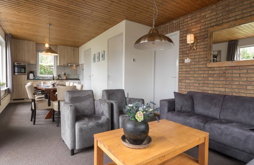 Wanneperveen Villa | Rustic-Chic Villa with Thatched Roof