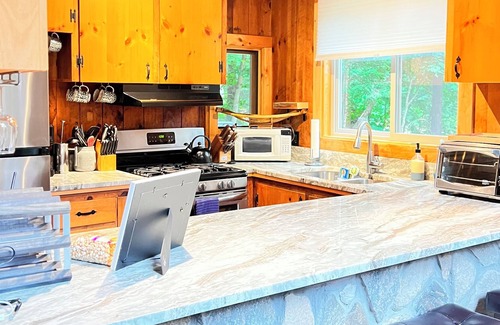 Center Conway House | Rustic Cottage in Conway, perfect for your getaway!