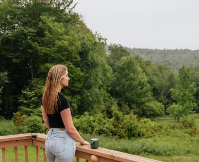 Roscoe Ski Chalet | Rustic Escape UTV, Tub, Trails & Fire Pit 25 acre