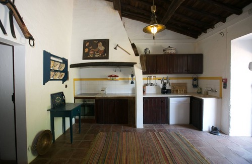 Sousel Cottage | Rustic farm, T3+1, sleep 10, biologic swimming pool, amazing landscape