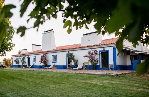 Sousel Cottage | Rustic farm, T3+1, sleep 10, biologic swimming pool, amazing landscape