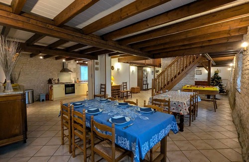 Pereuil Cottage | Rustic Gîte in Charente with Pool and WiFi