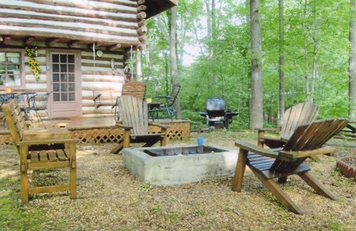 Winchester Cabin | Rustic Hand Built Log Cabin On Tims Ford Lake