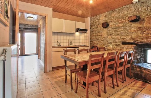 Sainte-Ode House | Rustic holiday home in Sainte-Ode with garden