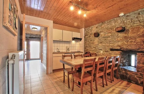 Sainte-Ode House | Rustic holiday home in Sainte-Ode with garden