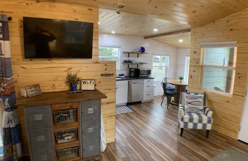 Canadian Cabin | Rustic - In the Trees - Near Hiking, Water & Beach - Neighborhood Boat Ramp