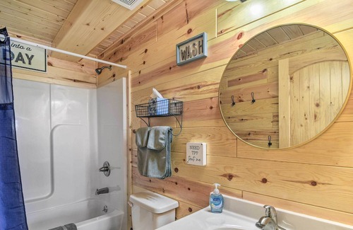 Cub Run Cabin | Rustic Lakeside Retreat w/ Fire Pit, Trails!