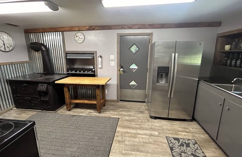 Philipsburg House | Rustic Lodge near Black Moshannon & Penn State