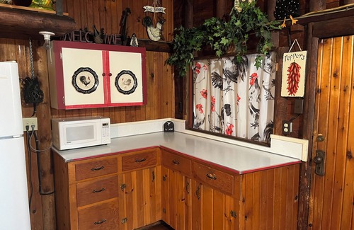 Lake Cabin | Rustic Log Cabin on Eight Point Lake