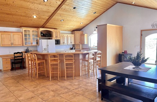 Lapoint Cabin | Rustic Log Cabin Retreat