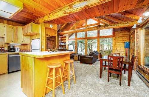 Alyeska Cabin | Rustic mountain cabin with wood stove, spacious deck, private W/D