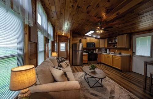 Mount Sterling Cabin | Rustic Mt. Sterling Cabin 2 Near Downtown Pets OK
