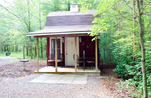 Dunnville RV Rental | Rustic private family campground, with all amenities a unique private experience