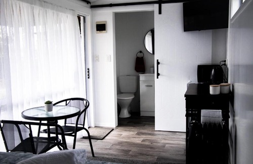 Dargaville Apartment | Rustic Rails Accommodation