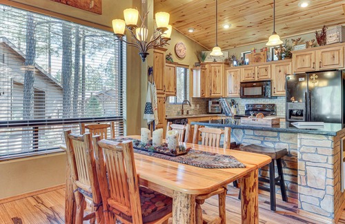 Torreon House | Rustic Retreat w/Spacious Deck in Show Low!