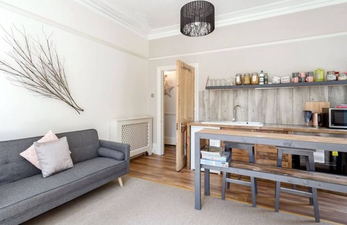 Bournemouth Apartment | Rustic Revived Victorian Seaside Retreat