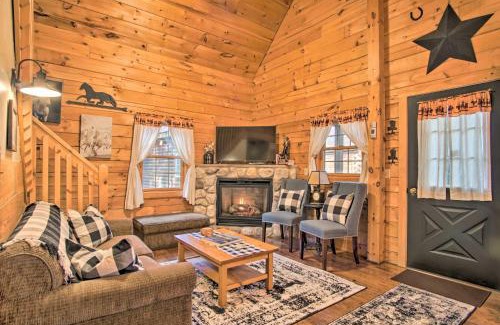 Oceana County House | Rustic Rothbury Cabin with Resort Amenity Access!