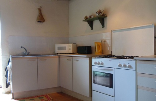 Benest Cottage | Rustic rural cottage with gravel garden and extensive grounds