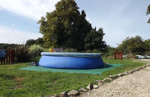 Benest Cottage | Rustic rural cottage with gravel garden and extensive grounds