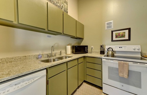 Salt Lake Mountain Resorts Apartment | Rustic Ski Lodge - within minutes of Alta and Snowbird