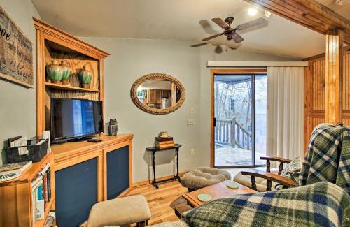 Umber View Heights House | Rustic Stockton Lake Cabin Half Mile to Boat Ramp!