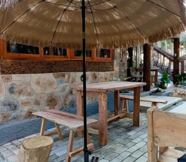 Patar House | Rustic Stone House with Beach Access