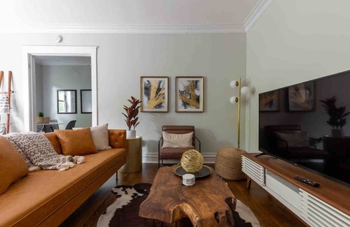 Ravenswood House | ✨Rustic Studio Apartment Heart of Lincoln Square✨