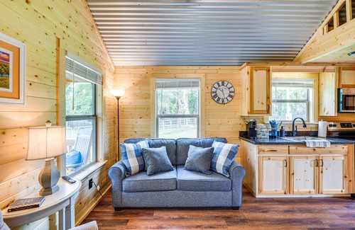 Weatherford Cottage | Rustic Texas Getaway w/Grill on 30 Acres