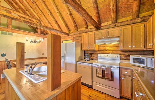 Zanesville House | Rustic Zanesville Getaway w/Expansive Yard!