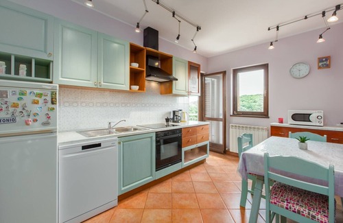 Vrsar Apartment | Rustical Apartment Dora with balcony and private parking