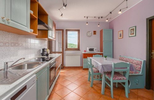 Vrsar Apartment | Rustical Apartment Dora with balcony and private parking