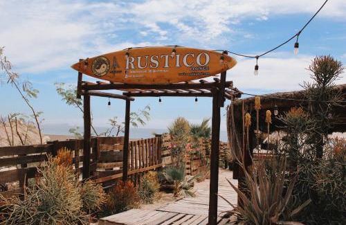 San Jose del Cabo House | RUSTICO LOUNGE-Property in front of the beach
