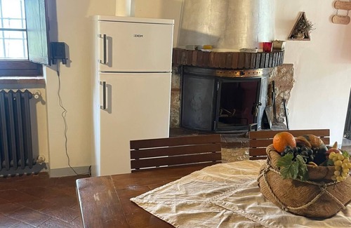 San Rocco in Turrite House | Rustico with Jacuzzi