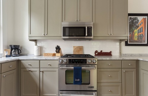 Cannonborough Elliotborough Apartment | Rutledge Avenue Inn (Suite C)