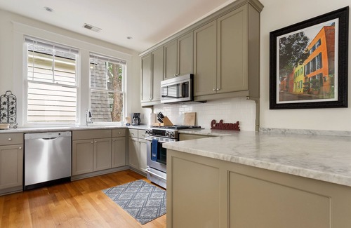 Cannonborough Elliotborough Apartment | Rutledge Avenue Inn (Suite C)