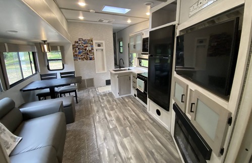 Silverdale House | RV & Farm on 2 acres!