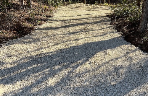 Homosassa RV Rental | RV rustic parking 1/4acre quiet unpaved road, close to 19. (Water only hookup)