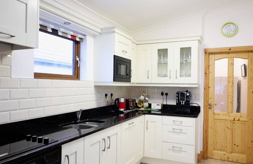 Roundstone House | Ryans Roundstone Retreats Old bakery (3 bedrooms)