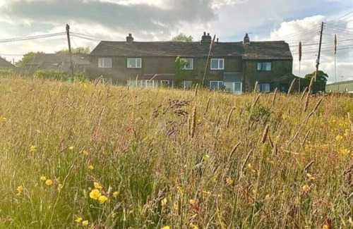 Sowerby Bridge Cottage | Ryburn View Cottage set in the picturesque Ryburn and Calder valley.n
