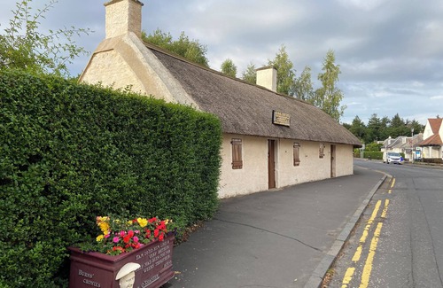 Sanquhar Cottage | RYEHILL WITH FISHING, pet friendly, with open fire in Sanquhar