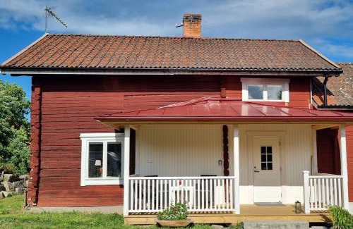 Siljansnas House | Rymlig dalastuga i Siljansnäs 4-6 bäddar